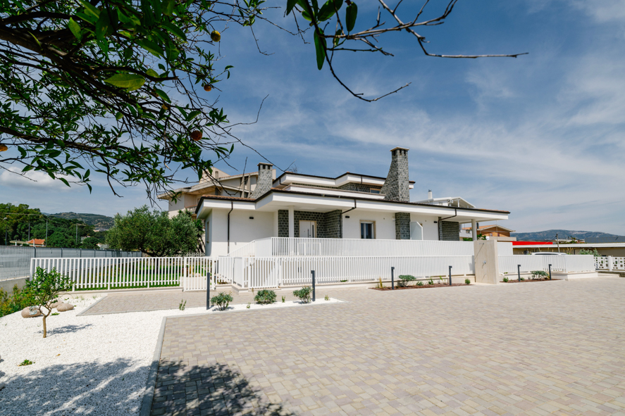 Villa Maria Vittoria vista dal giardino